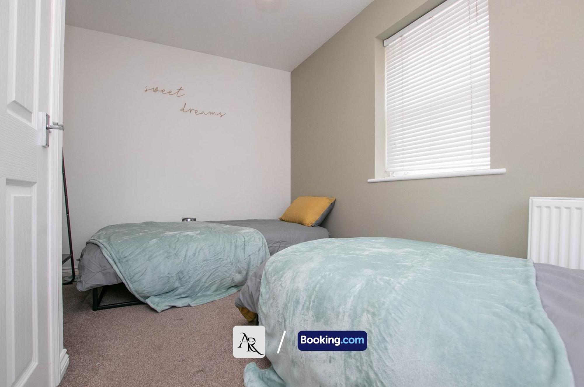Cozy House By Ar Properties Short Lets & Serviced Accommodation 科尔切斯特 外观 照片