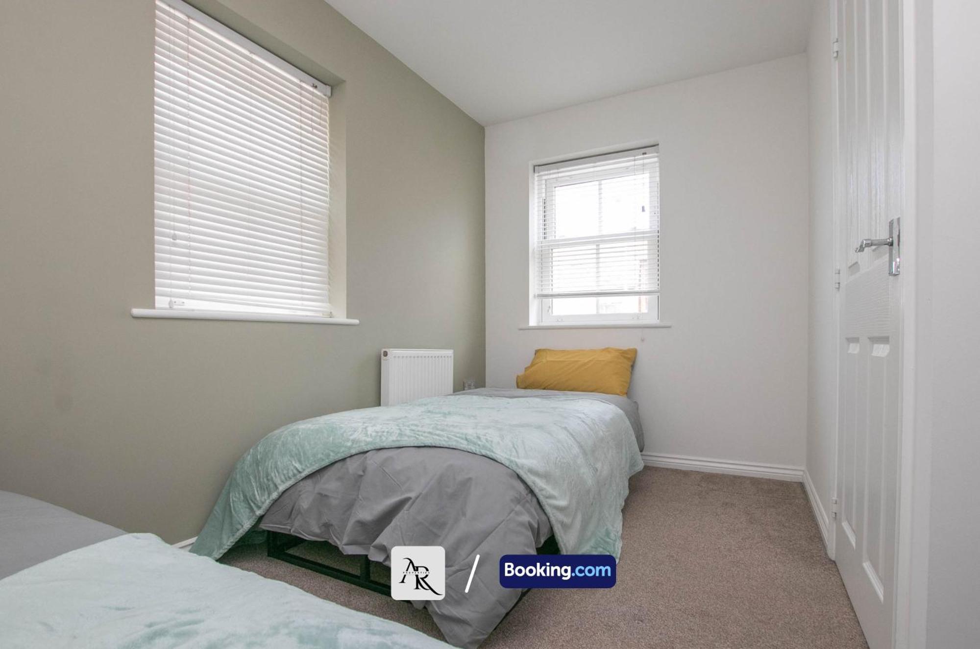 Cozy House By Ar Properties Short Lets & Serviced Accommodation 科尔切斯特 外观 照片
